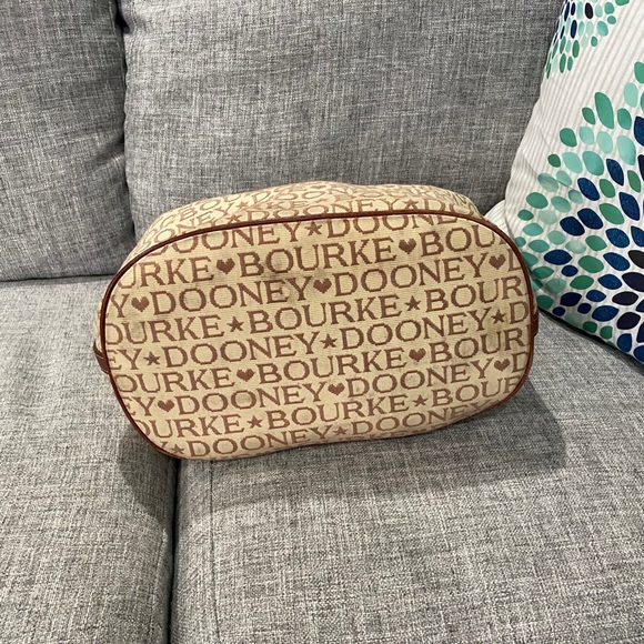 Dooney & Bourke purse - Picture 5 of 7